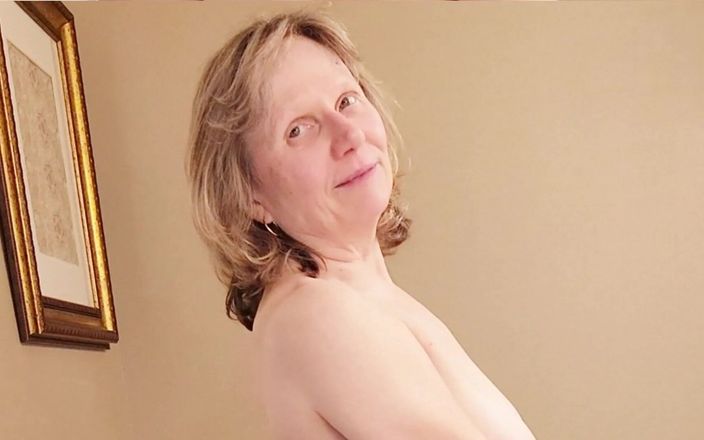 Marie Rocks, 60+ GILF: Vaření mého roztomilého zadku