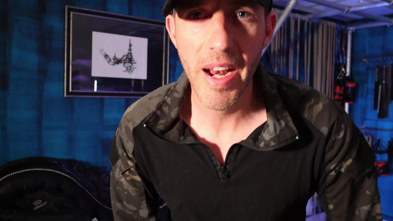 TomBakerBDSM: En primer plano - Tom Baker - tu polla es asqueroso (4k)