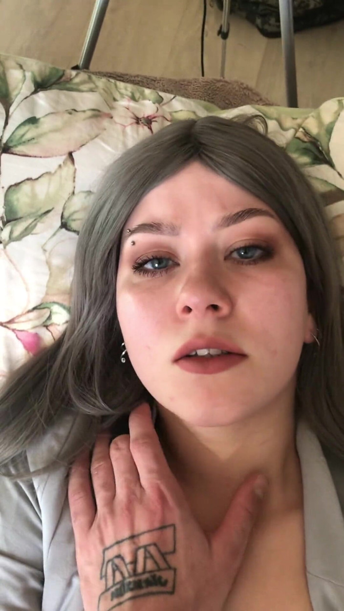 Vilu_and_Mi: Quick Sex with My Friend's Girlfriend Before He Comes in