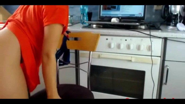 Sexydea: Sensual Kitchen Twerk with Sexydea: a Feast for Your Eyes...