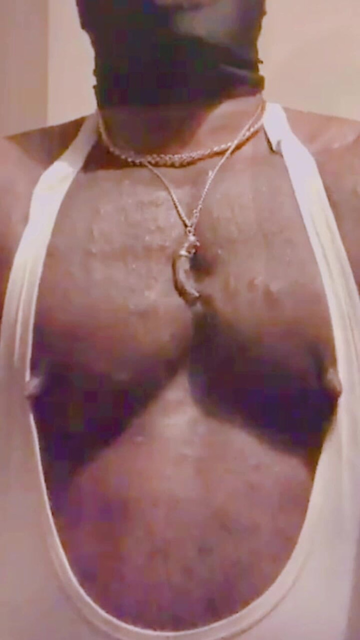 Black smoking muscle stepdad: मौखिक बड़े मांसपेशी स्तनों का खेल और धूम्रपान सत्र