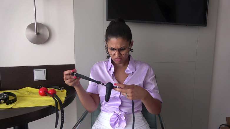 Latina Fetish: Calisa's Gag Training Ordeal: From Ballgags to Humiliating Hook Gags! (fullhd)