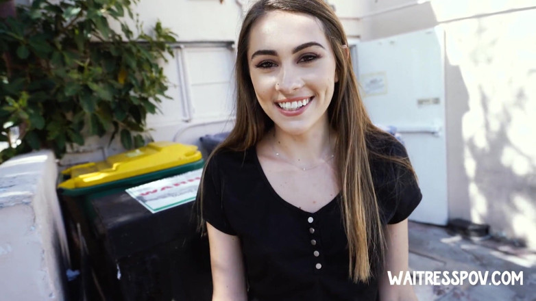 Waitress POV: Cameriera POV - Kitty Carrera - Lascio in attesa, inizia a scopare