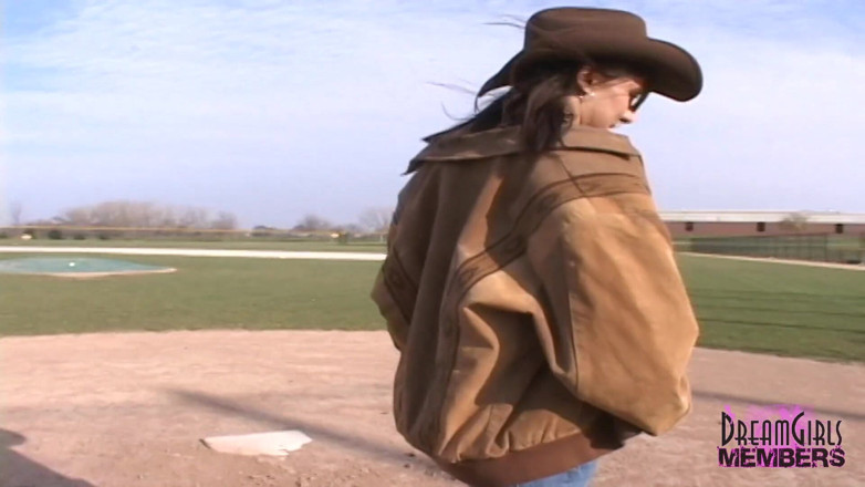Dream Girls: La ragazza di campagna si spoglia in Iowa