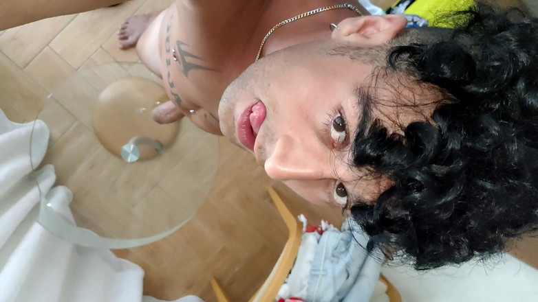 Idmir Sugary: Камшот товстого члена і тертя власної сперми на члені до піни