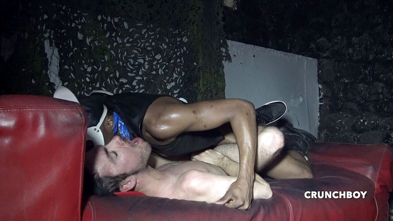 Raw French Bad boys: KEVIN ottiene creampie b ytop black master nel retro