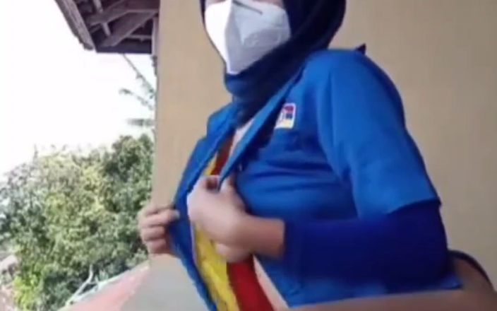 Jilbab69: Hidžáb po práci nadržená kolíkující vagína s vibrátorem