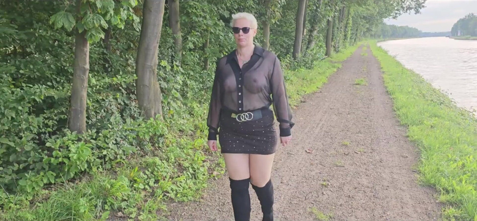 UserBitch1: Fucked Myself with My Vibrator by the Mittelland Canal