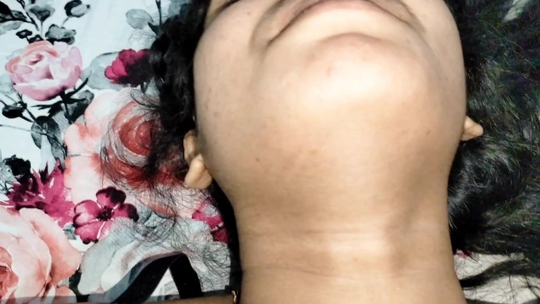 Shopna25: कामुक सौतेली मां अपने सौतेले बेटे को चोदती है। 2023 सौतेली मम्मी xxx वीडियो।