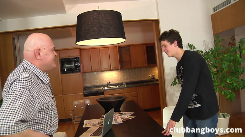 Club Bang Boys: Nackte putzfrau teil 1