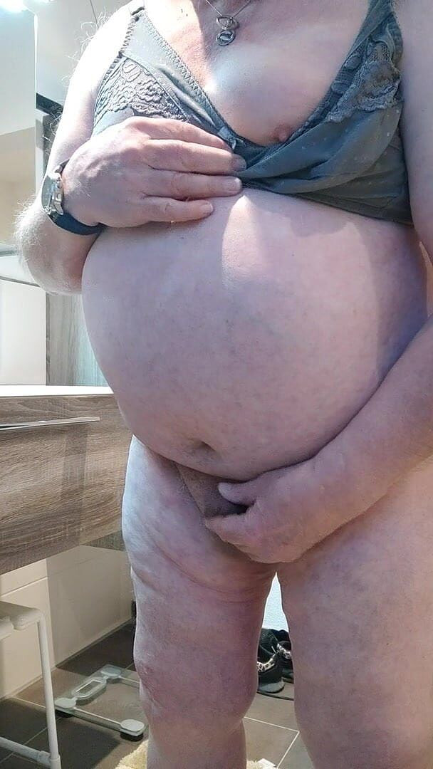 Karlchengeil: Evli kadının sutyeni