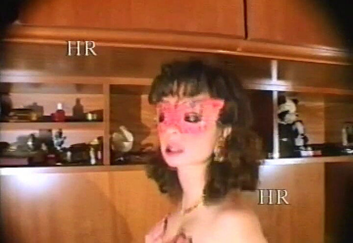 Italian swingers LTG: Vintage włoskie porno z maską i mamuśką owłosioną cipką - Wystawy...