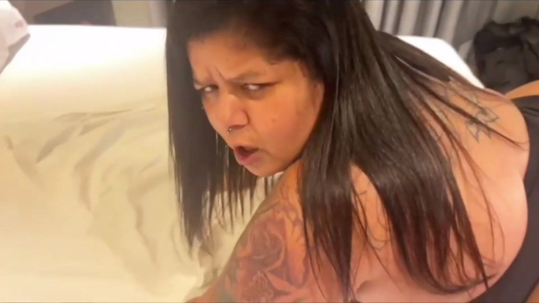Mary Jhuana: Naughty BBW at a Motel with a Tattooed Corinthians Fan