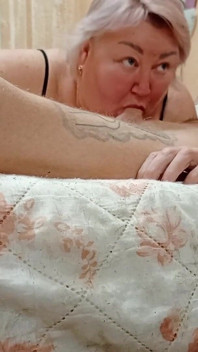 Wife Sucks My Dick Until Her Mouth Is Filled with Hot Cum