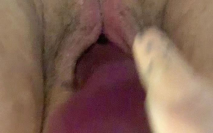 Yaliss: Home alone playing with my pussy