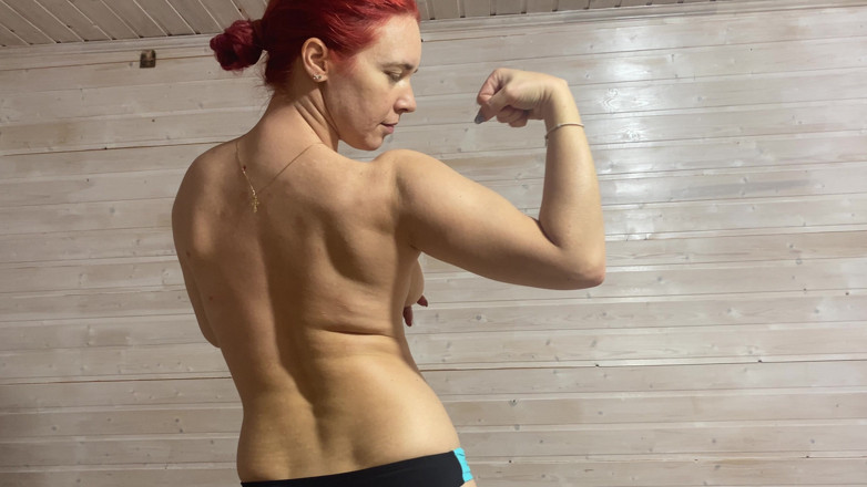 Hairy couple: Very Strong MILF Showing and Flexing Her Big Muscle. Also...