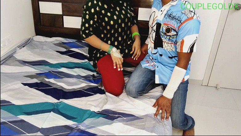 Sexy Komal: 继妹，你不会害怕干掉你的朋友继兄弟，不是吗？