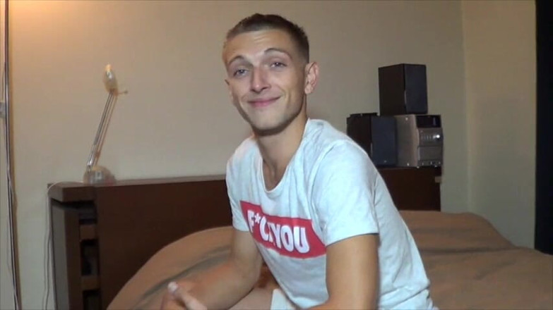 Gaybareback: Gay suck XX cock of straight