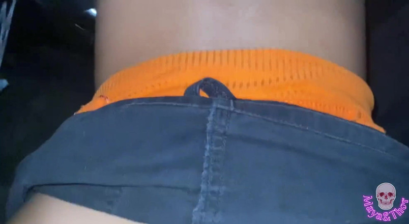 Mayay Thor X: Chica caliente con coletas en la calle follada duro con...