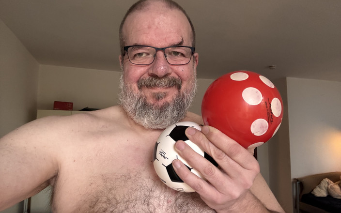 Qualzucht: 自発的でハードなアナルトレーニング