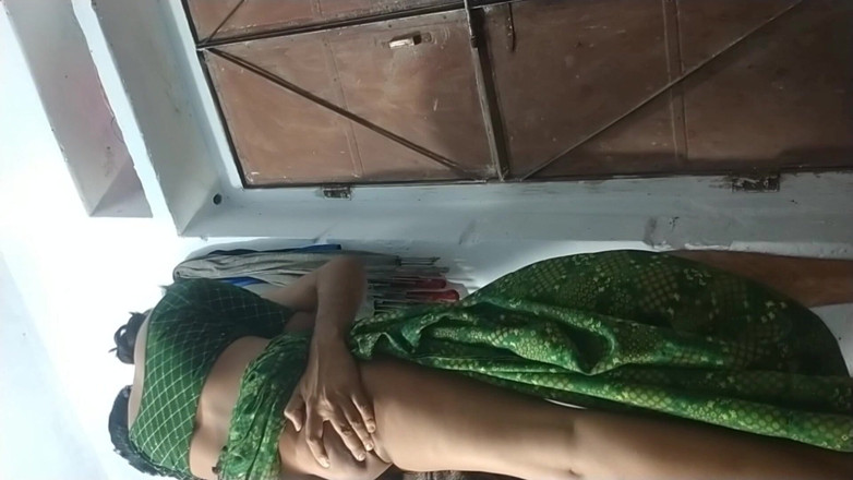 Beatricee: Quick Sex.real Caught Footage.couple Caught on Camera Hard Fuck.desi Indian...