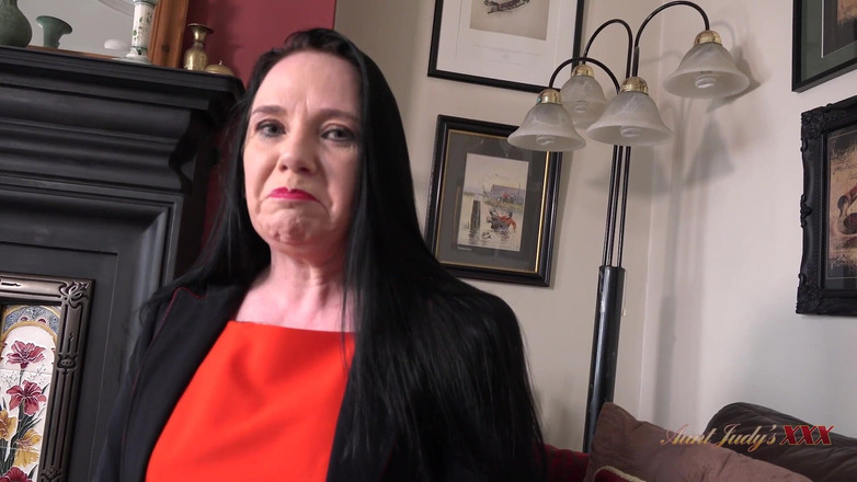 Aunt Judy's: Ajudys - 你的熟女老师Kjirsten夫人吮吸你的鸡巴