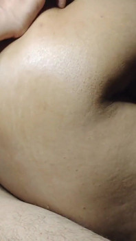 Barri Gand Wali Desi Maid Ko Lund Dikha Ke Garam Kiya