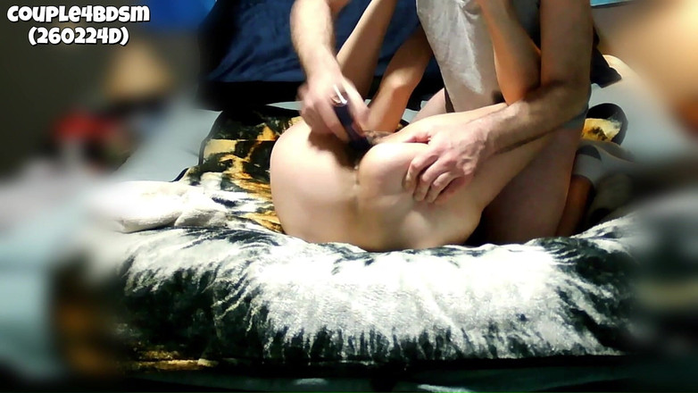 Couple4bdsm: Gefesselte ehefrau mit dildo gefickt beim geben von blowjob (260224c)