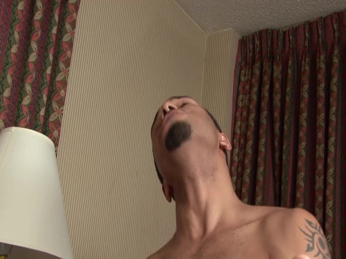 SEXUAL SIN GAY: समलैंगिक लोगों के बीच गांड चुदाई 3_interracial दृश्य चूसते हैं