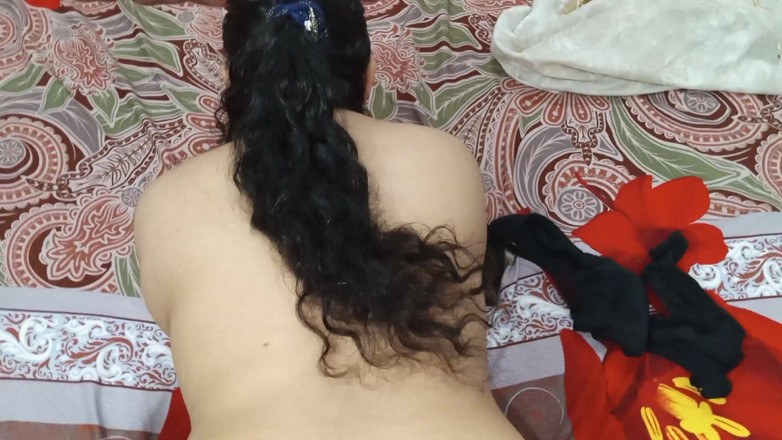 QueenbeautyQB: Desi Father-in-law and Daughter-in-law Bedroom Romance Fucking First Time with...