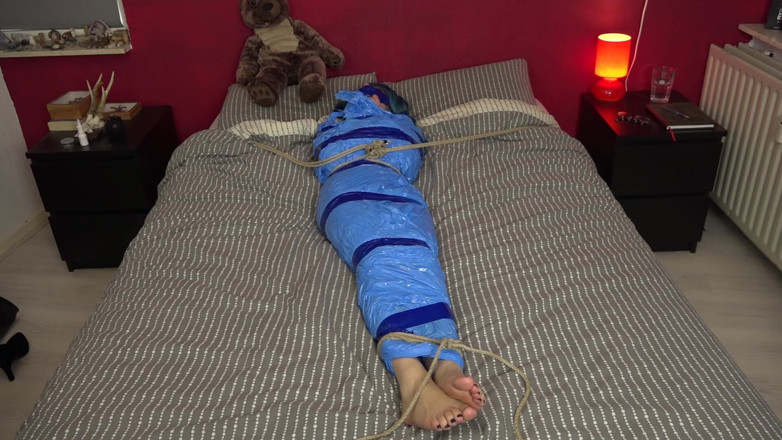 Restricting Ropes: Luna Grey - mummified on bed