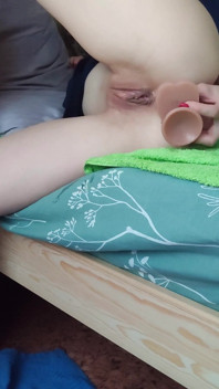 Stretching My Ass Before Some Nice Anal Sex