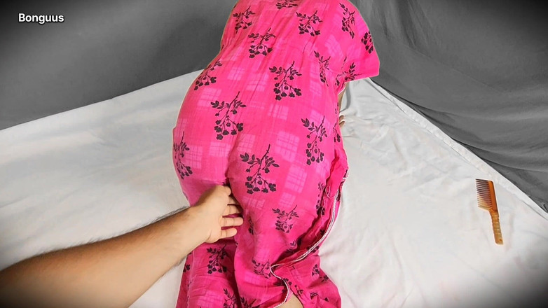 Riya Bonguus: J’ai baisé une bhabhi parce que mon demi-frère ne voulait...