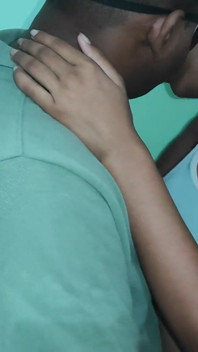 หัวหน้าเดซี่มากินข้าวบ้านฉันคืนนี้ แล้วส่งฉันไปซื้อขนมหวาน