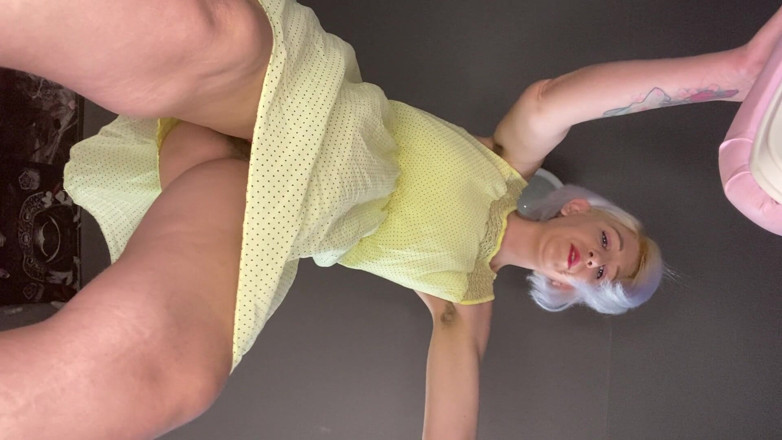 Cuteblonde666: Foot slave foot worship