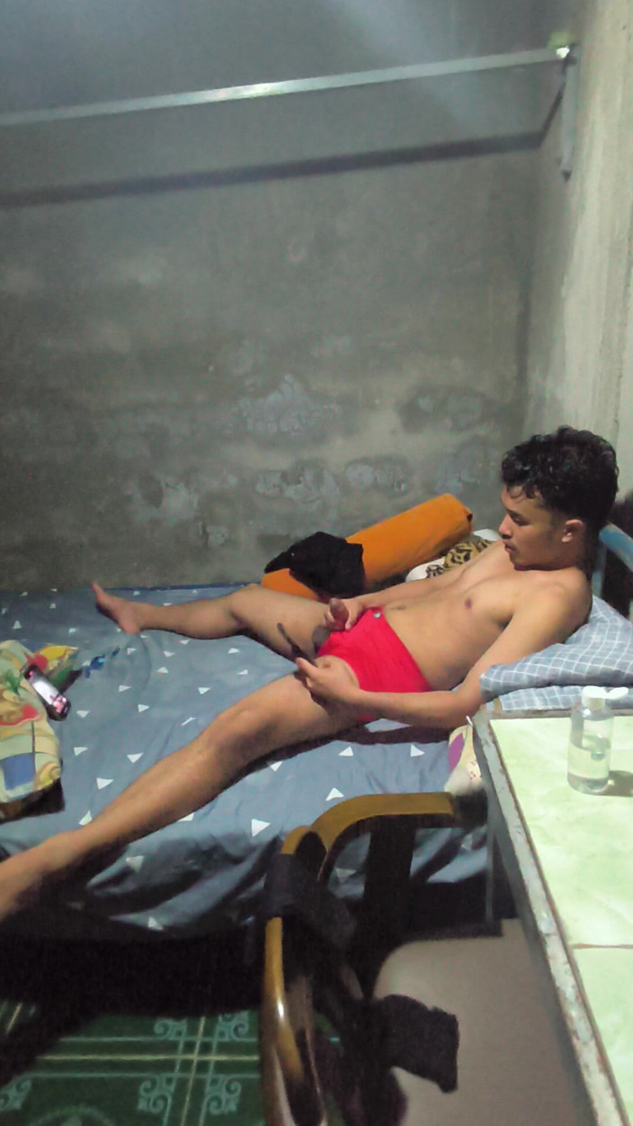 Rent A Gay Productions: Filipino Teen Engraver Jerks Himself off in the Shower Until...