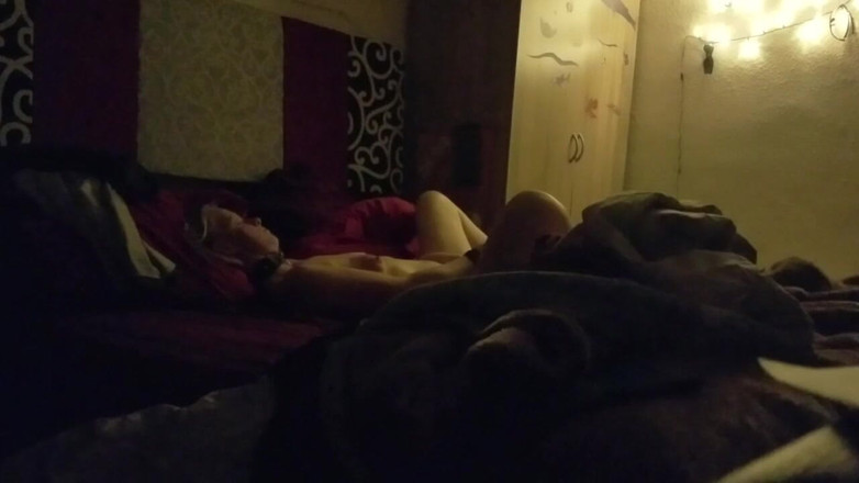 KittieNoOne: Tôi đã là một người phục tùng cho anh ấy đêm nay