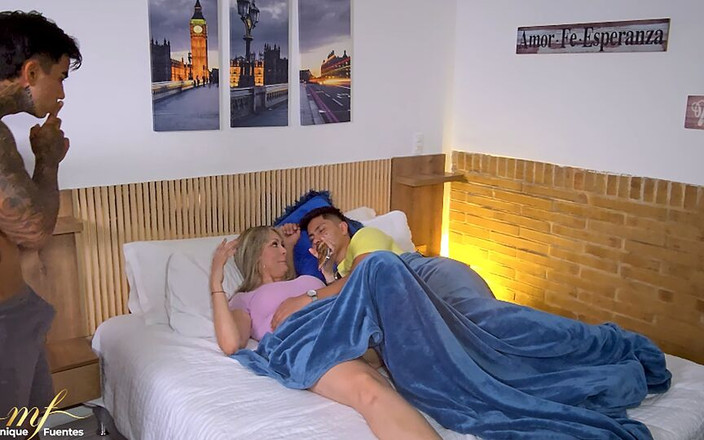 Monique Fuentes: Mẹ kế làm tình với con trai riêng của mình...