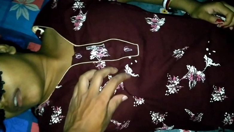 Sonuu: Desi Bhabi First Time Sex Video Village Bhabi First Time...