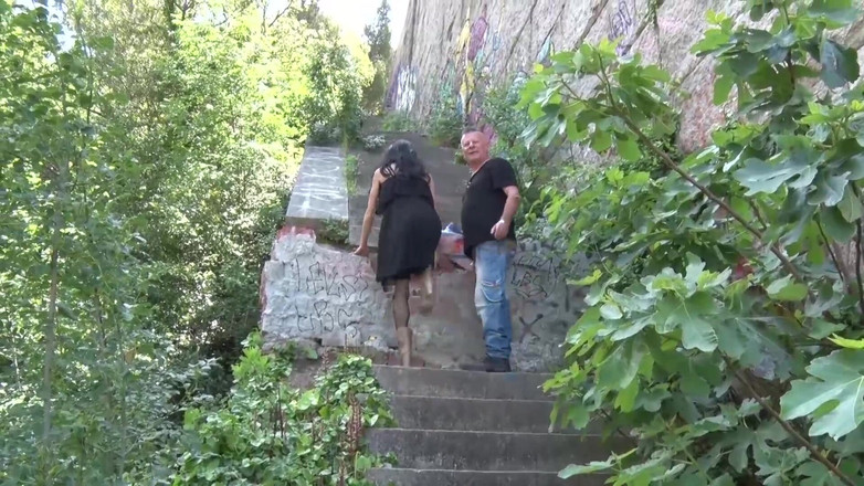 King Of Amateur: Hledač hub najde děvku