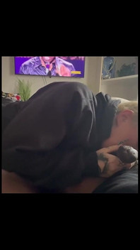 Uctívání velkého černého péra od mé děvky