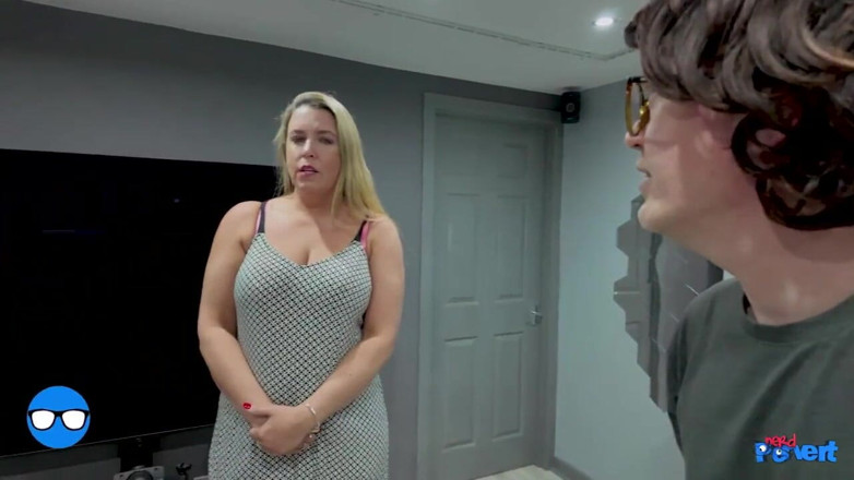 Nerd Pervert: Leia Organa - MILF yang menghisap