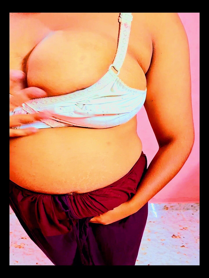 Nazmabd: 25살의 거유와 큰 엉덩이