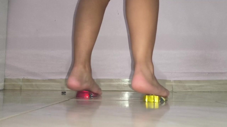 Isabel: Esmaga carros com pés nus