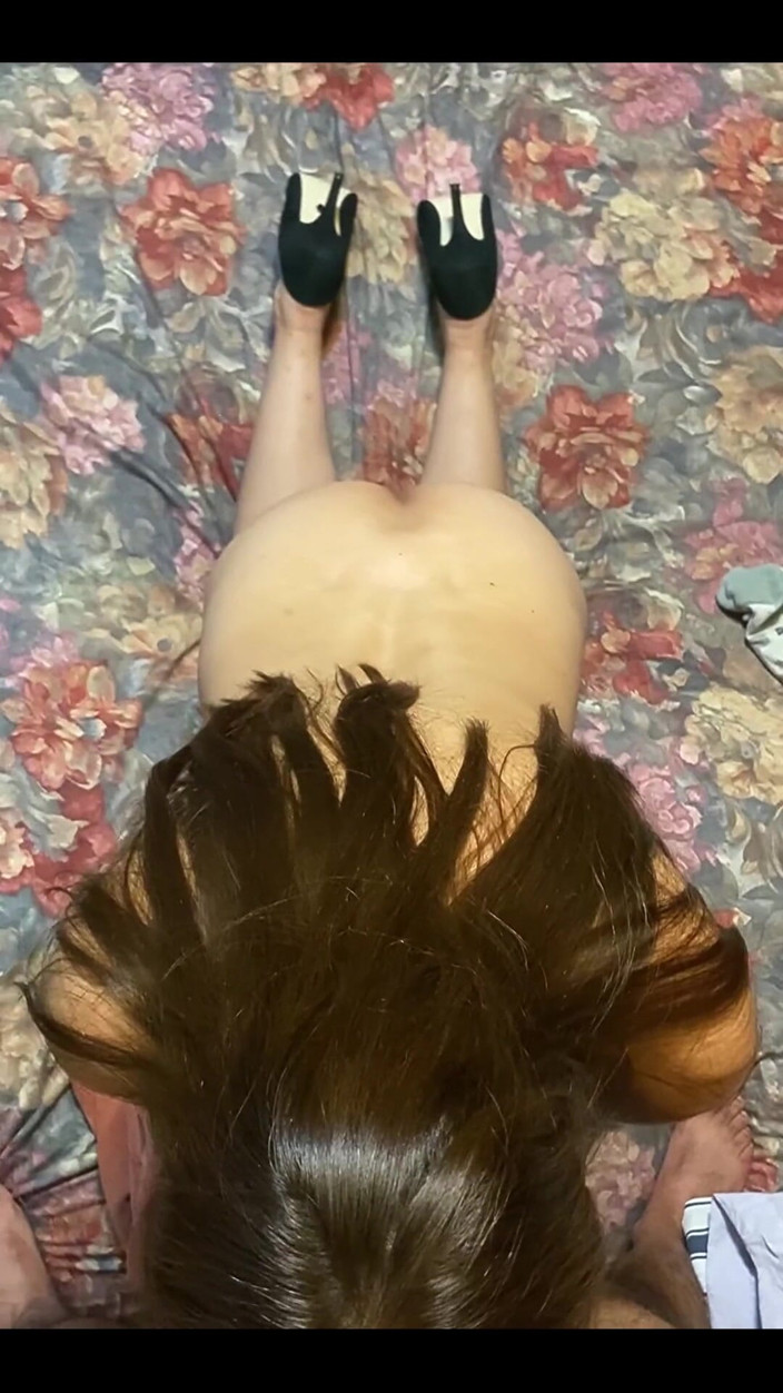 Discerex11: I Swallow Every Drop of Semen with My Heels on