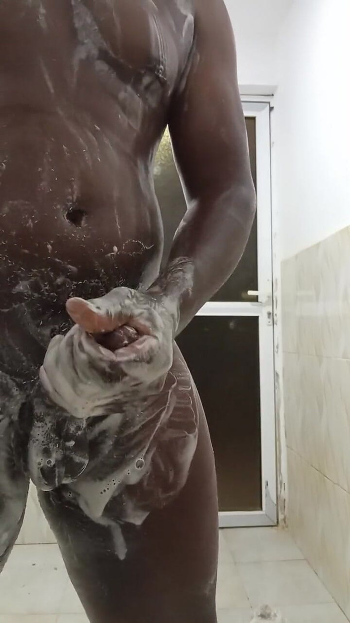 Sexyjayla254: Sexyjayla254 duşta boşalıyor