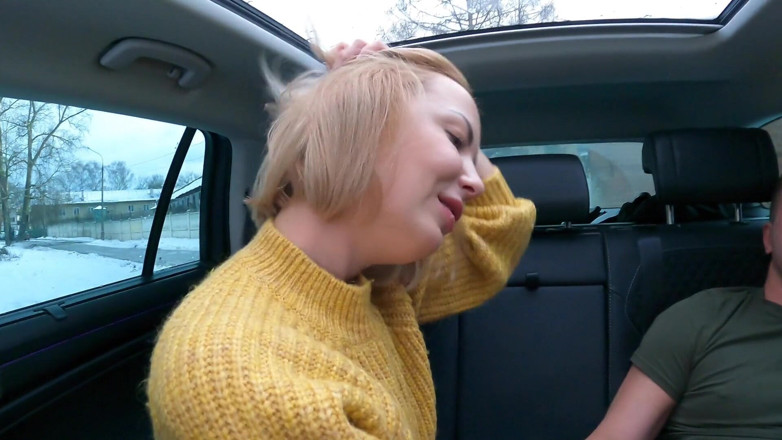 BarbaraXO: Risky car blowjob with my sexy work associate