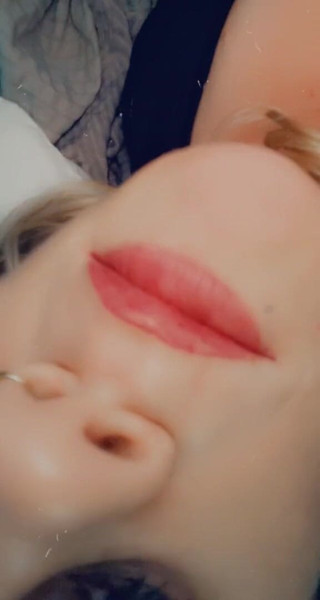 CreamMeBarbieDoll: Playing with my pink pussy