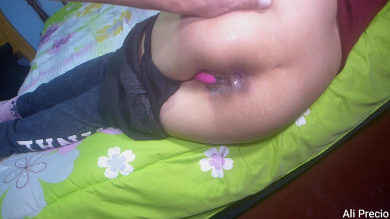 Ali Precio: 夫が私のきついお尻のためにとても硬いアナルをする