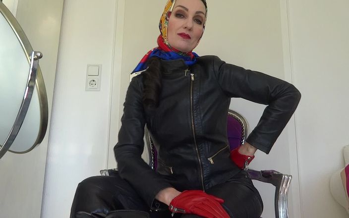 Lady Victoria Valente: Satin headscarf fitting in black full leather outfit!